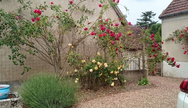 Maison le Pressoir in Vallières-les-Grandes