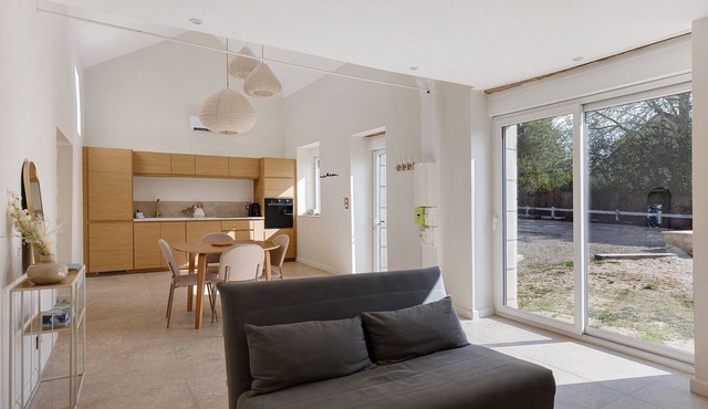 Maison Léoncine – Peaceful Cottage for 4 with Garden near Saumur