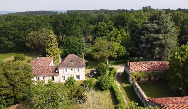 Maison Les Orchidées – Stay in the Heart of the Isle Valley