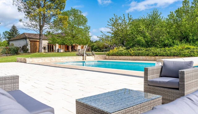 Maison Longchamps - Five Bedroom Villa, Sleeps 10