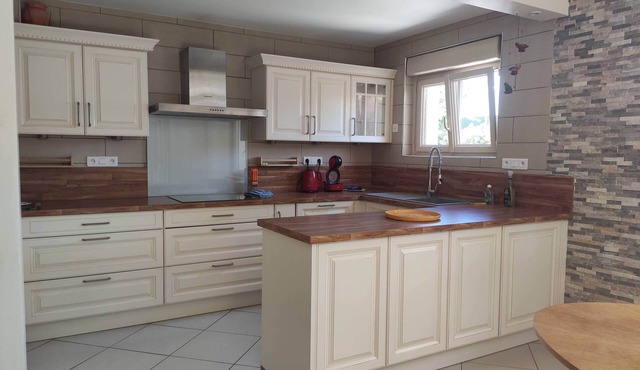 Maison Lumineuse de Plain Pied 3 ch Proche du lac et vue Dent D'oche