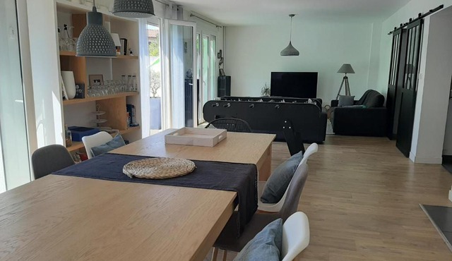 Maison lumineuse et agréable pour 6 à 8 personnes