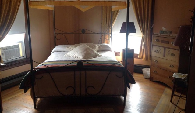 Maison McKenzie House