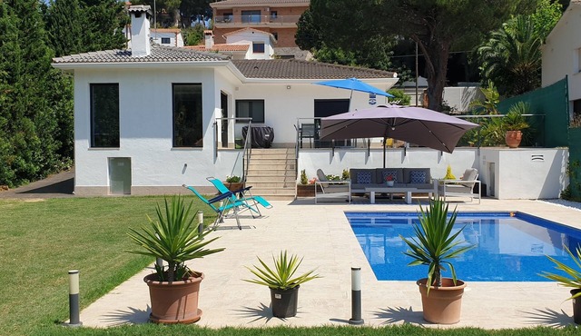 Maison Moderne Piscine Privée 4kms des Plages