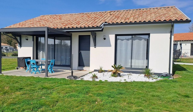 Maison neuve climatisée tout confort, idéal pour curistes.