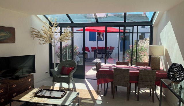 Maison Neuve en Plein Centre du Vieil