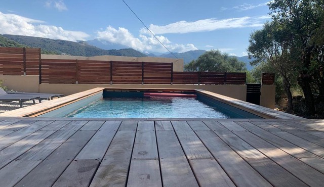 Maison neuve avec piscine