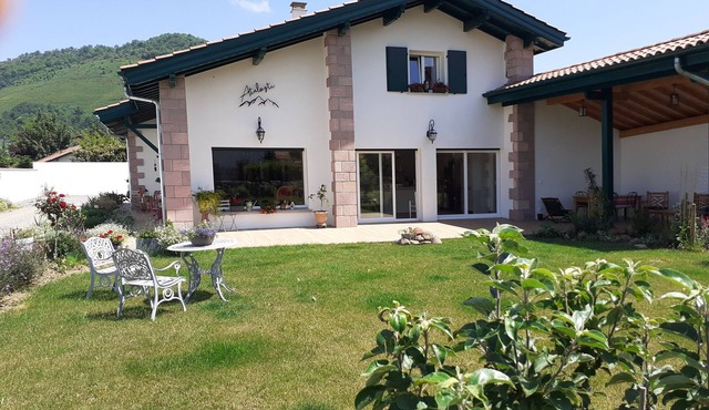 Maison Neuve Bien Equipee Encampagne