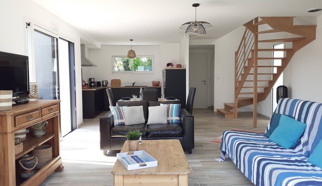 Maison Neuve Clos de mur à 200m du Golfe du Morbihan