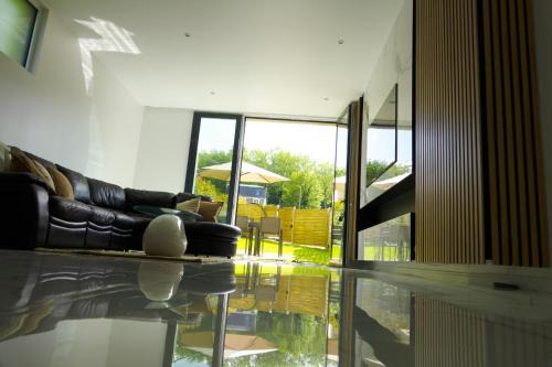 Maison neuve et contemporaine, alliant modernité et situation stratégique à 12km de Paris et 8km de Versailles