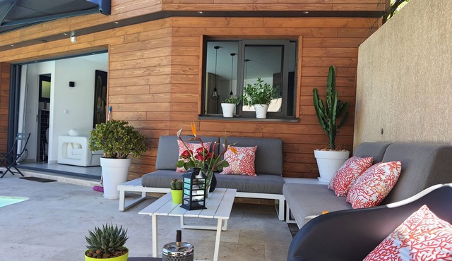 Maison Neuve Moderne Tout Confort Entre Plage et Montagne Avec Piscine Privé