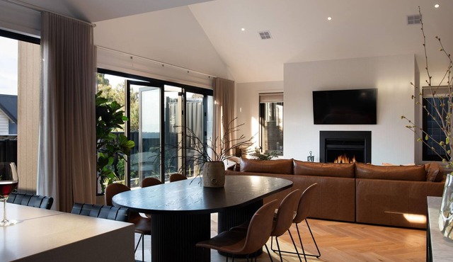 Maison Noire- stunning Scandinavian design, great location