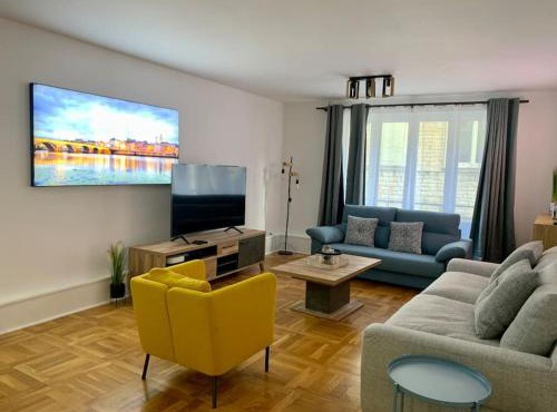 Maison Okaina, Sauna, Au centre-ville de Macon