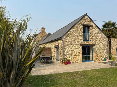 Maison Onze calme en bord de Rance
