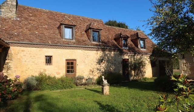 Maison Périgourdine au Milieu de 4 Hectares de Nature