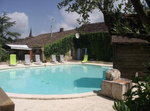 Maison périgourdine avec piscine 10 personnes