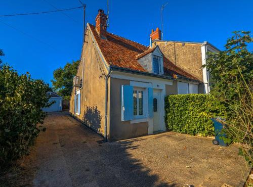 Maison paisible à Châteauroux avec jardin et parking privé - FR-1-591-759