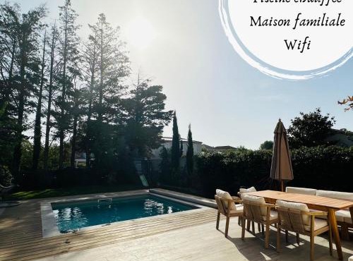 Maison paisible toute équipée, piscine chauffée