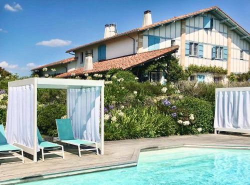 MAISON PISCINE JARDIN CALME PROCHE BIARRITZ PLAGE et GOLFS