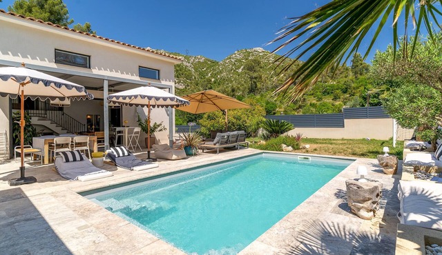 Maison piscine proche Cassis