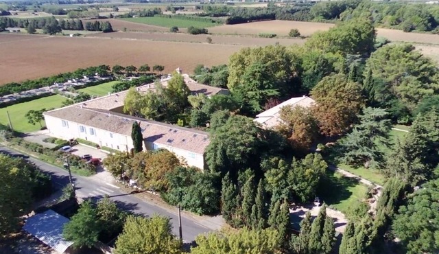 Maison Pour 4 p. Dans une Pinède D'un Mas Languedocien Avec Piscine et Jacuzzi