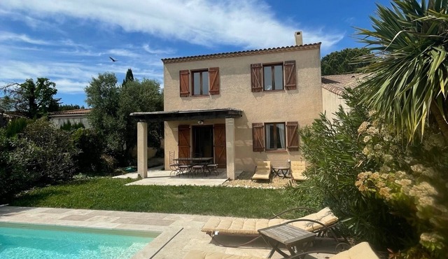 Maison pour 6 avec piscine privée idéalement située