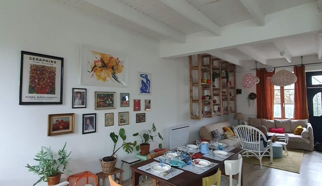 Maison Pour 6 Personnes au Centre de Guerlesquin Finistere