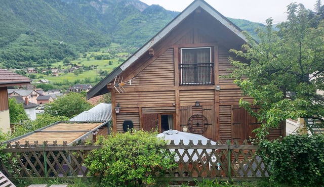 Maison Proches du Centre-ville et des Station Thermale. Animaux Acceptés !