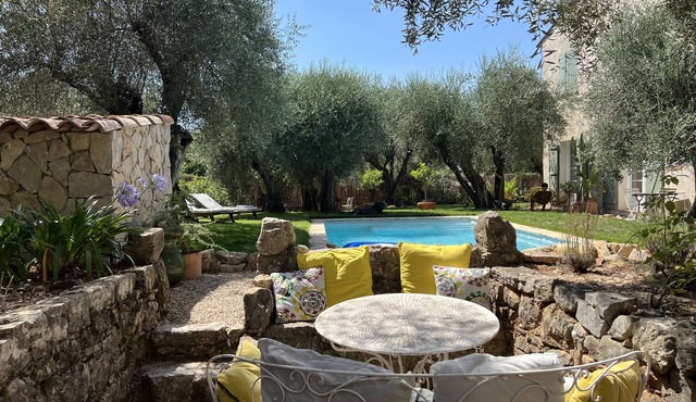 Maison provençale avec piscine