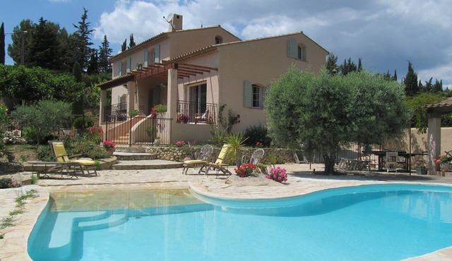 Maison Provencale Avec Piscine