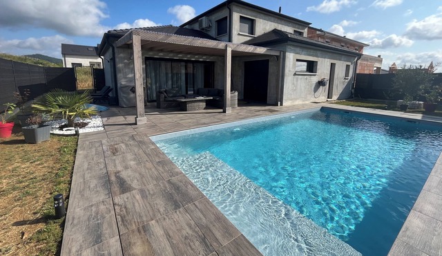 Maison Quartier Calme Avec Piscine Proche Luxembourg