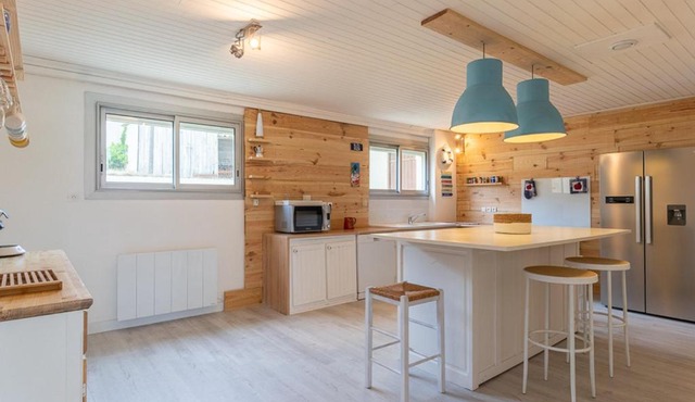 Maison rénovée 100m de l'océan avec jardin clos, 5 ch., 3 sdb, pour 12 personnes, WiFi - FR-1-50-94