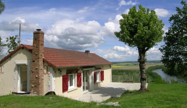 Maison rénovée près de l'Allier avec grand jardin - FR-1-489-110