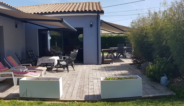 Maison récente tout confort, proche de Royan et baignée par la lumière.