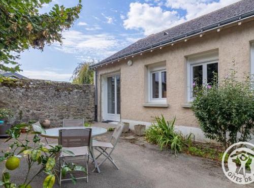 Maison rénovée avec jardin proche d'Angers - FR-1-622-92