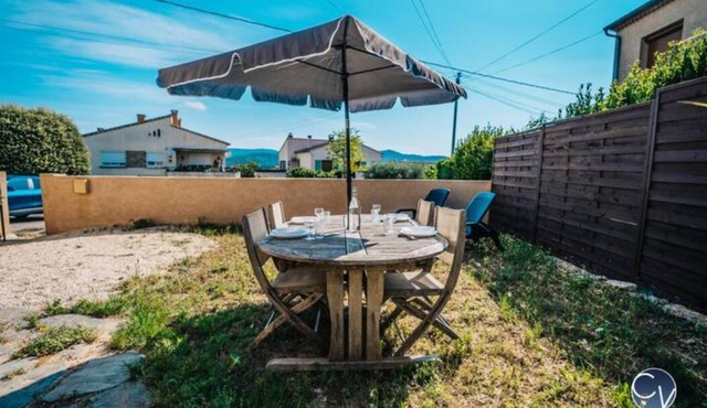 Maison Rénovée à 500 m du Centre du Village Pour 4 Personnes