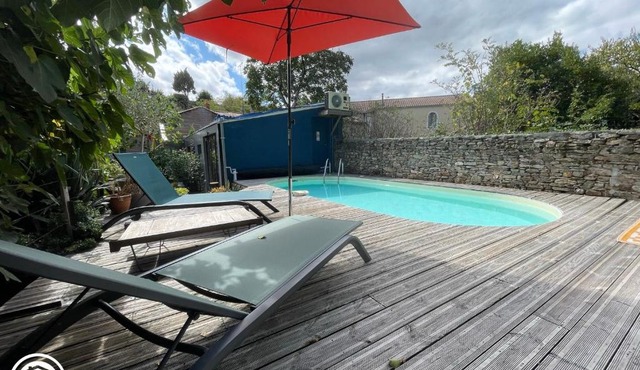 Maison rénovée avec jardin, piscine chauffée et wifi à Mareuil-sur-Lay - FR-1-426-537
