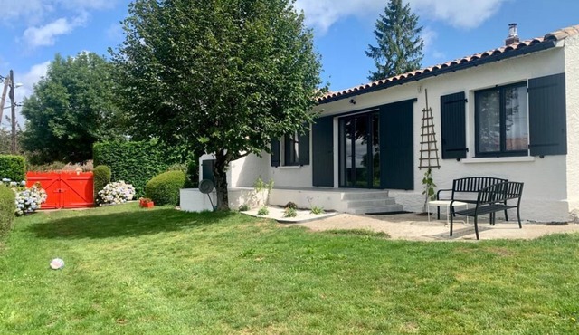 Maison Rurale Rénovée à la Montagne Noire à 10 min du Lac St Ferreol