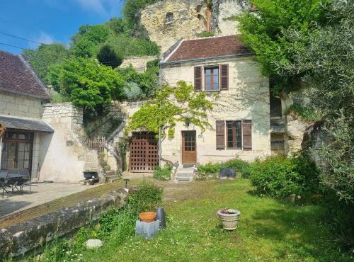 Maison semi troglodyte