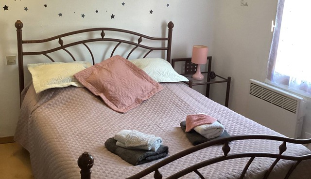 Maison simple ou rien ne manque pour passer un moment agréable en famille.