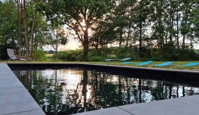 Maison Spacieuse Avec Piscine, Idéale Pour les Vacances