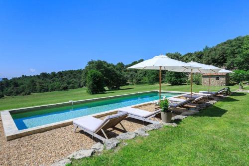 Maison spacieuse avec piscine a L'Isle sur la Sorgue