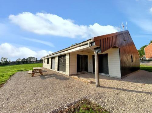 Maison spacieuse à Cerniébaud avec magnifique jardin.