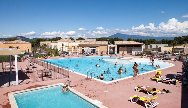 Maison Spacieuse | Accès Piscine + salle fitness