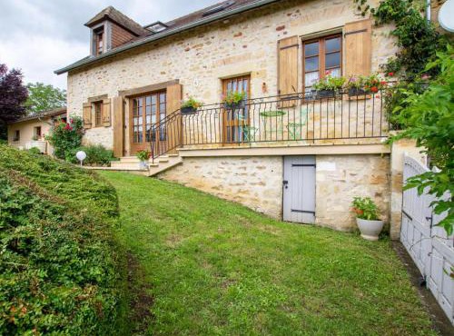 Maison spacieuse avec Wifi, proche de Cherveix-Cubas - FR-1-616-158