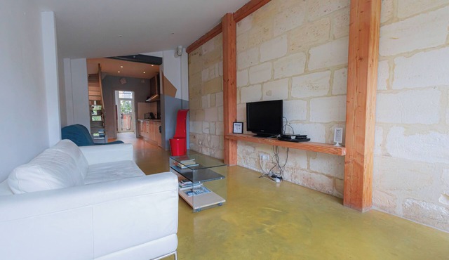 Maison Spacieuse Avec Jardin et Garage