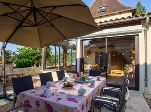 Maison spacieuse avec piscine privée et internet à Villamblard - FR-1-616-132