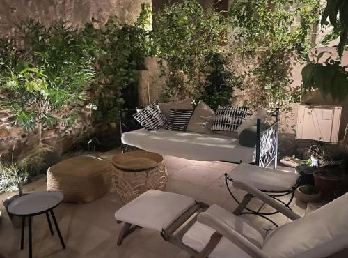 Maison spacieuse et confortable avec patio