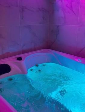 Maison Spacieuse Jacuzzi Wifi Netflix