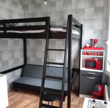 MAISON Studio SEDAN Meublé 14M2 INDEPENDANT